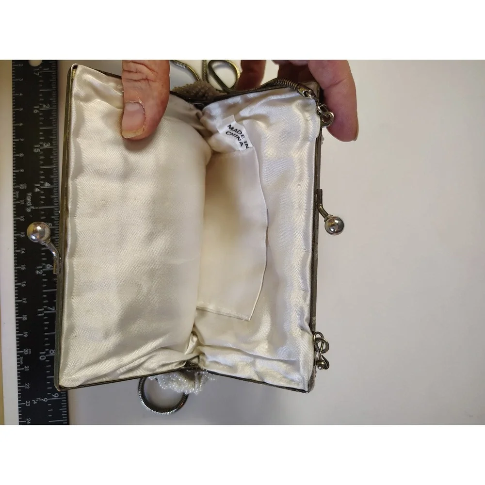 Vintage Beaded Shell Clutch White Gold Art Deco Evening‎ Bag Kiss Lock Crossbody